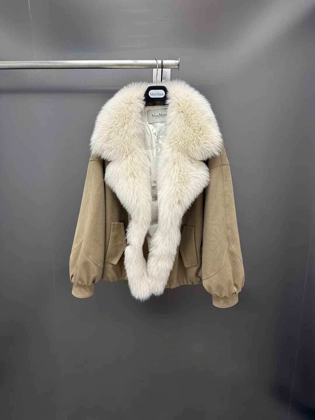 Куртки И Пуховики Женские Max Mara 18702443