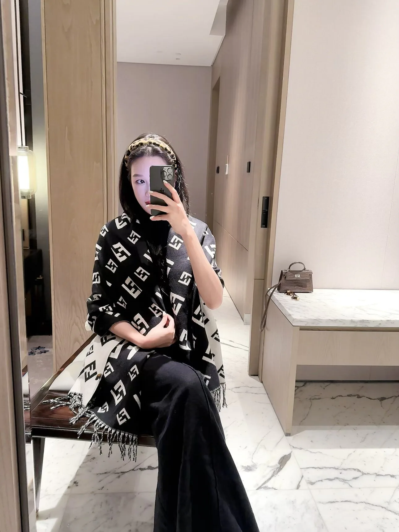 Шарфы Fendi 18322645