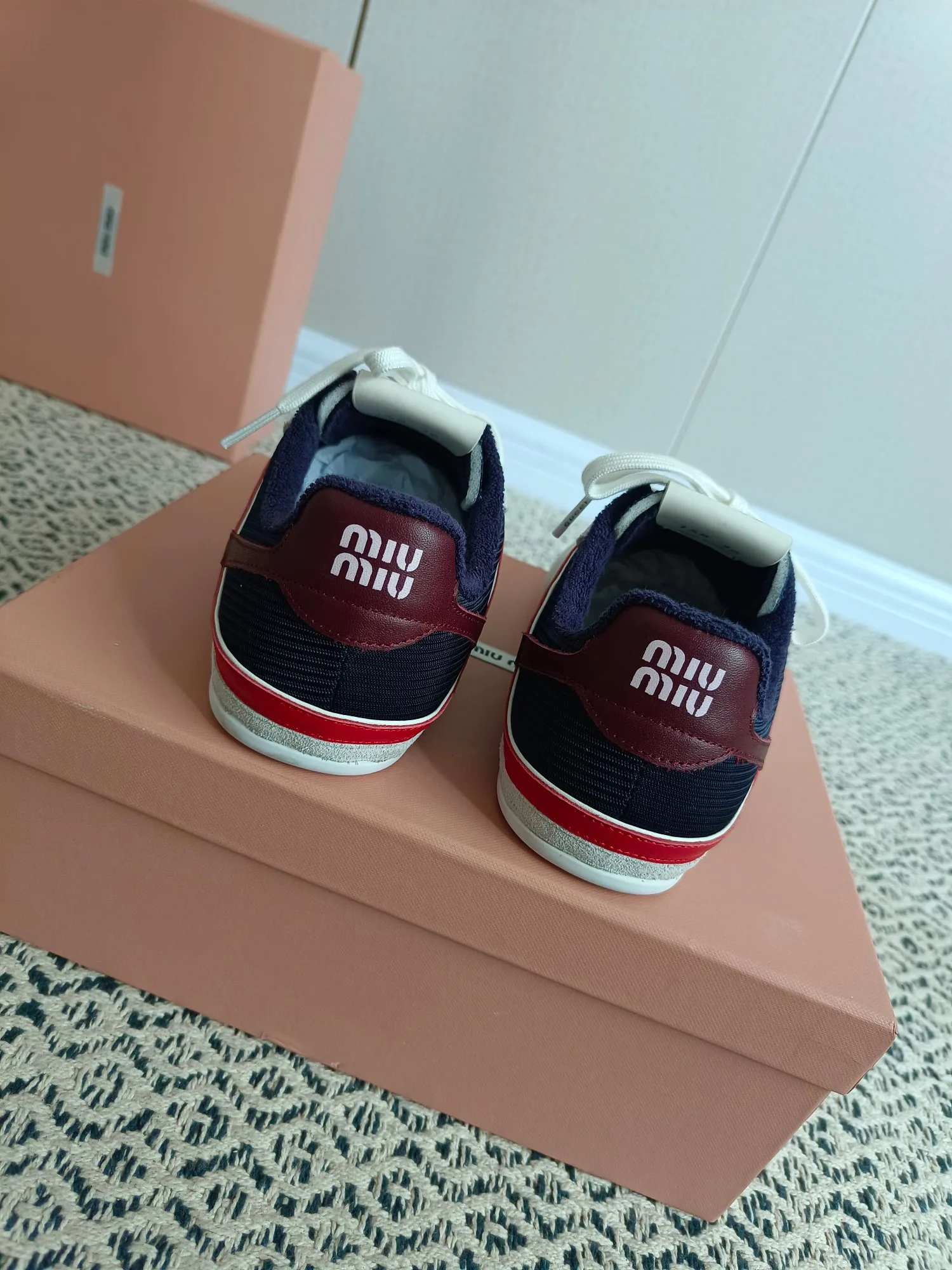 Кроссовки Женские Miu Miu 18273958