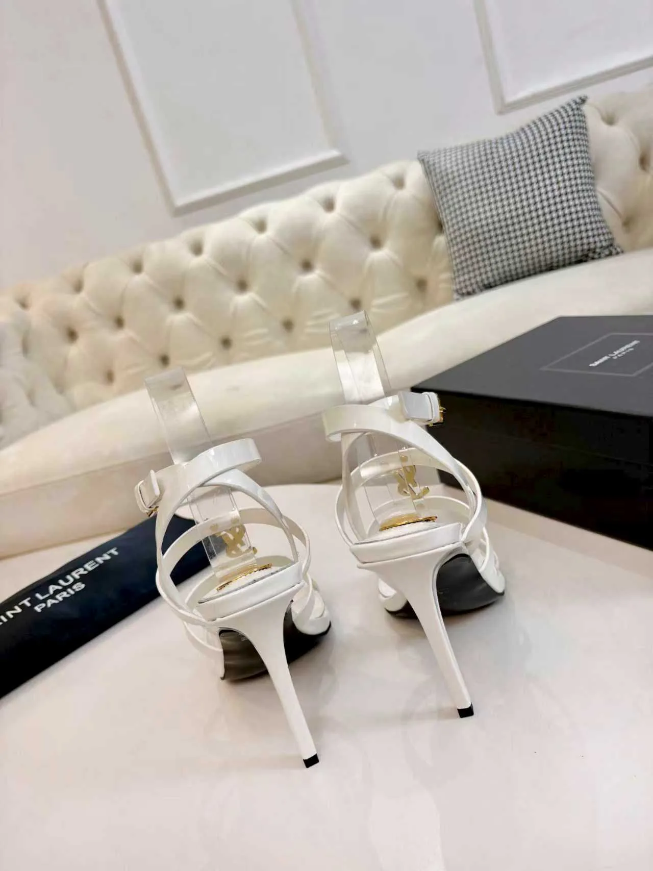 Босоножки Женские Saint Laurent 755768