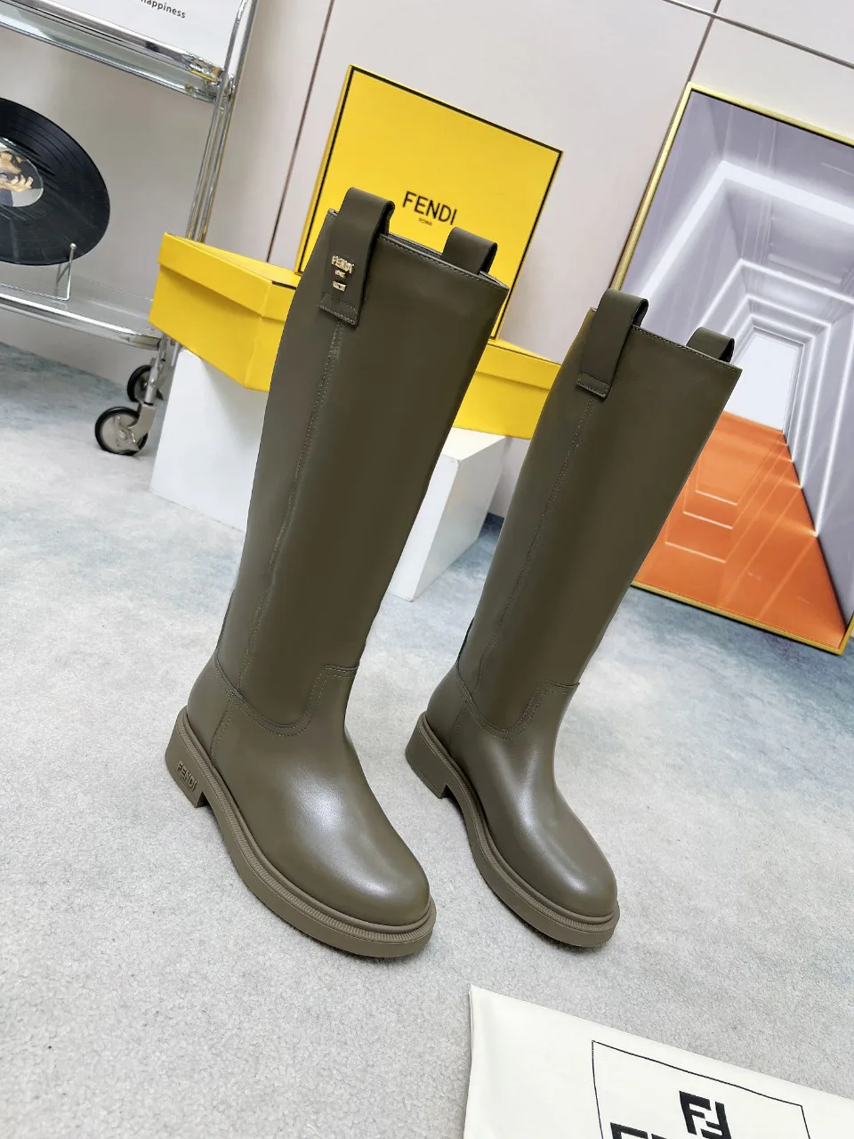 Сапоги Женские Fendi 18104309
