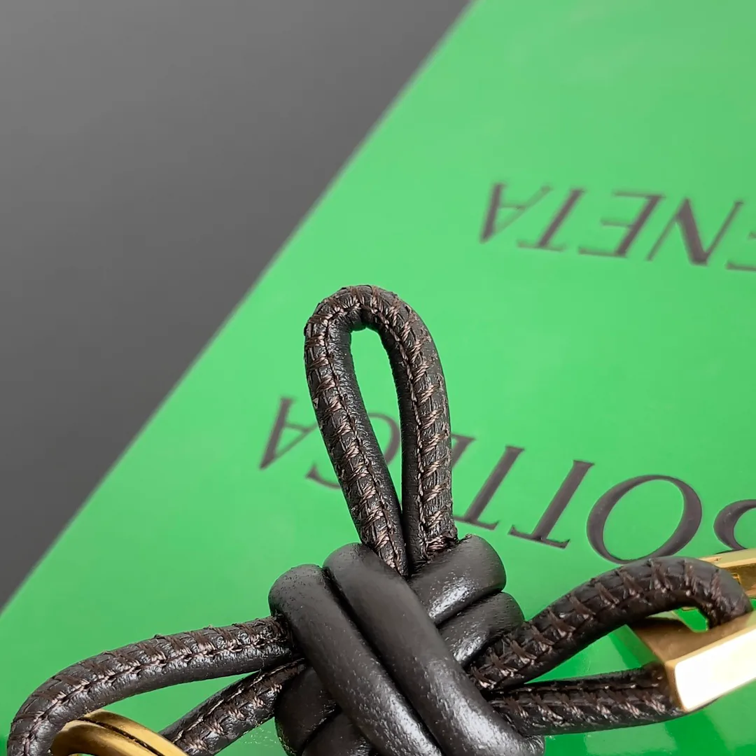 Ключницы Bottega Veneta 595620