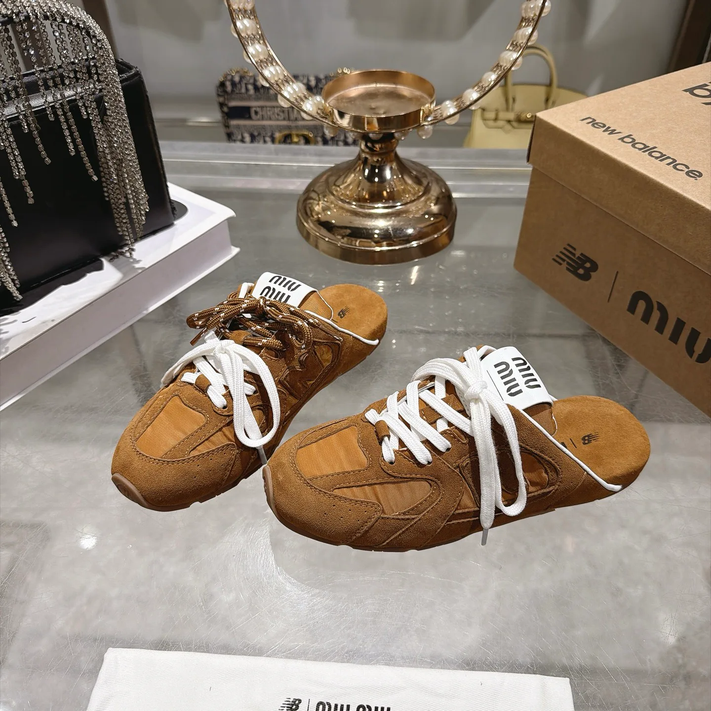 Кроссовки Женские Miu Miu 18034823