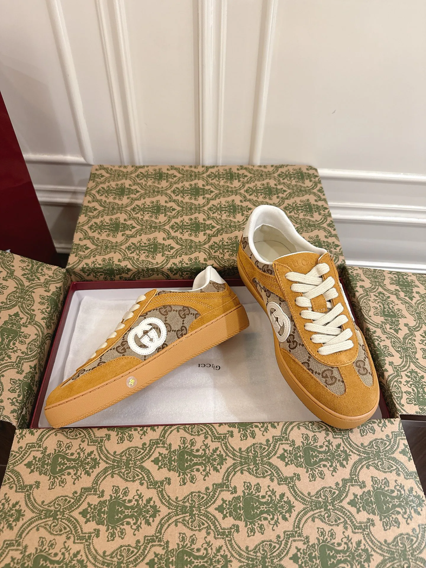 Кроссовки Женские Gucci 1827503