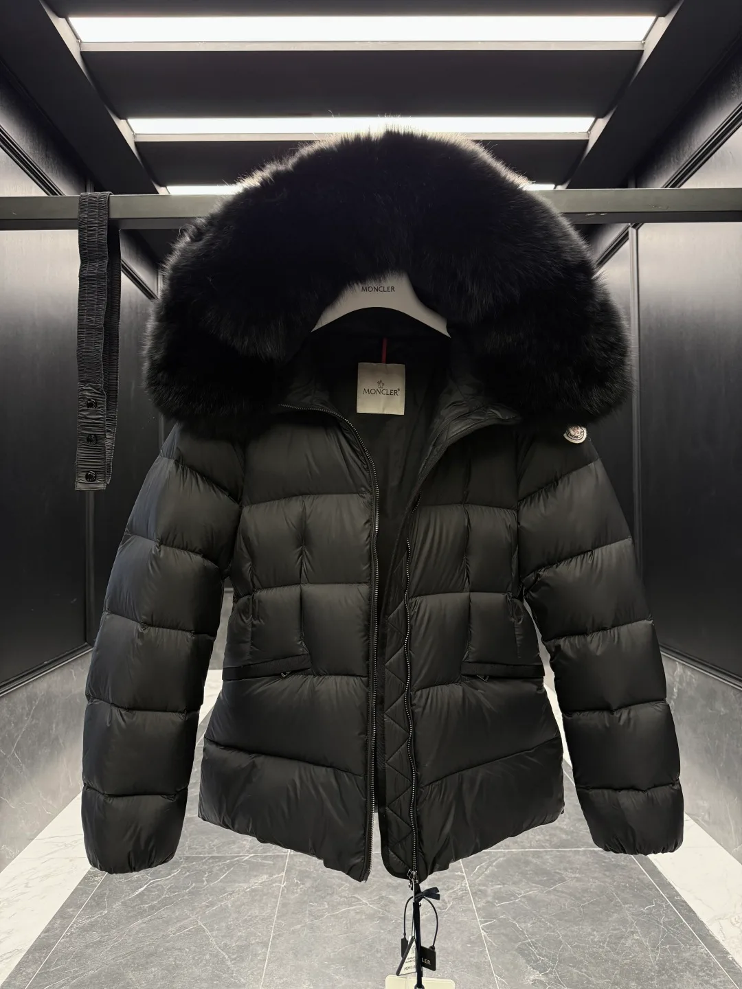 Куртки И Пуховики Женские Moncler 19889830