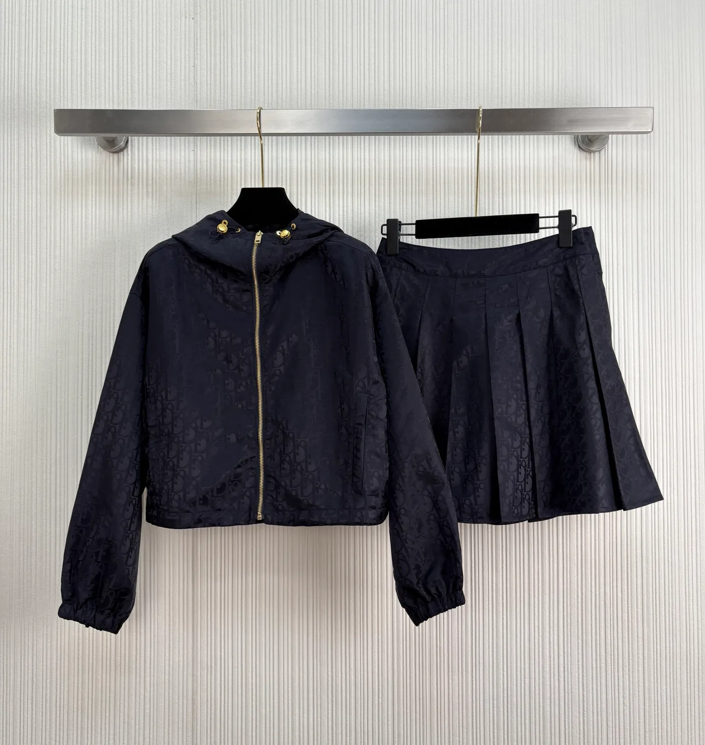 Куртки И Пуховики Женские Christian Dior 12625449