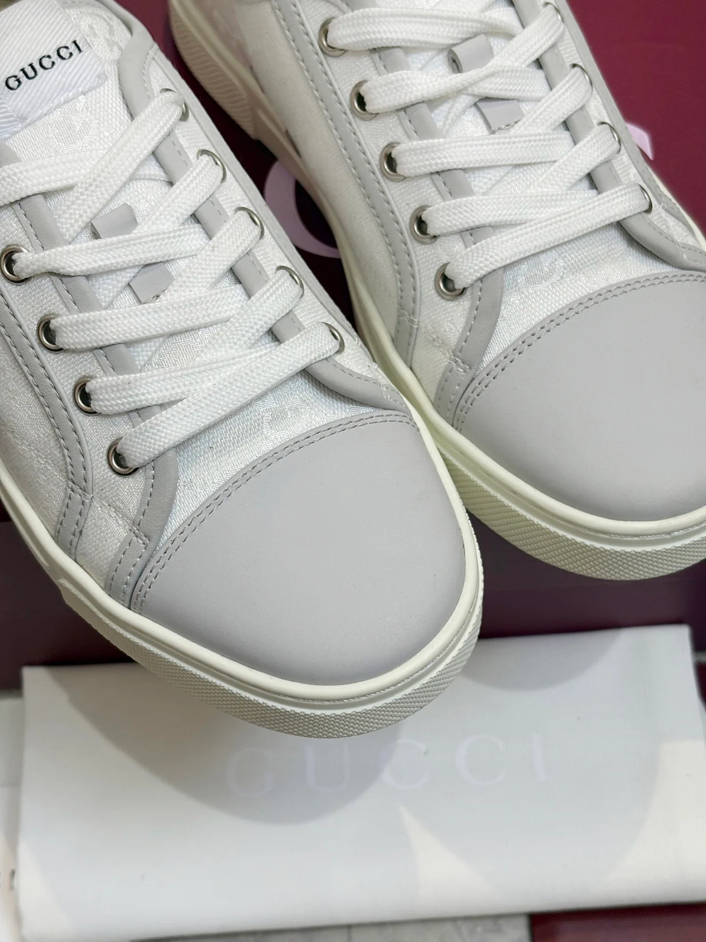 Кроссовки Женские Gucci 18901592