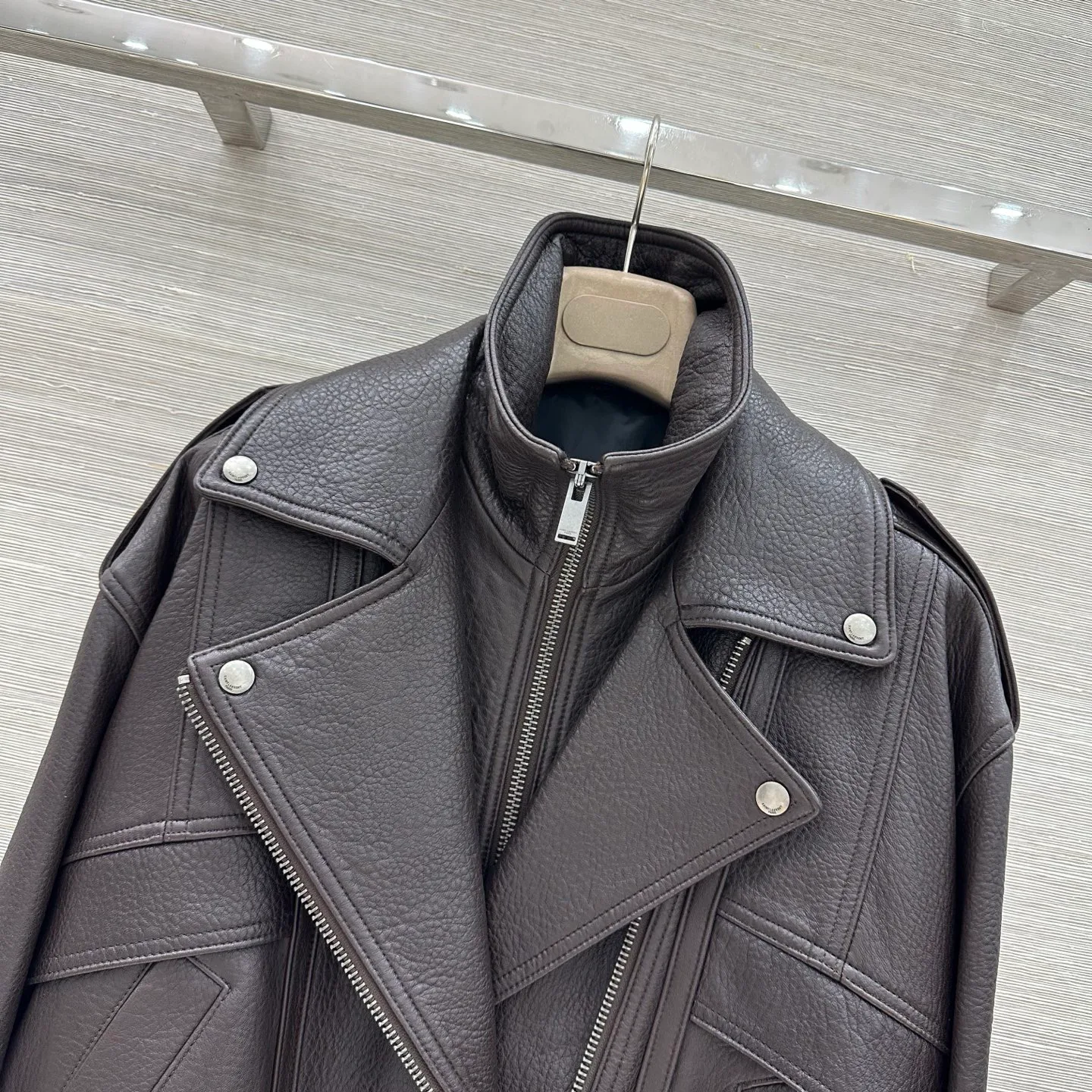 Кожаные Куртки И Дублёнки Женские Saint Laurent 19737849