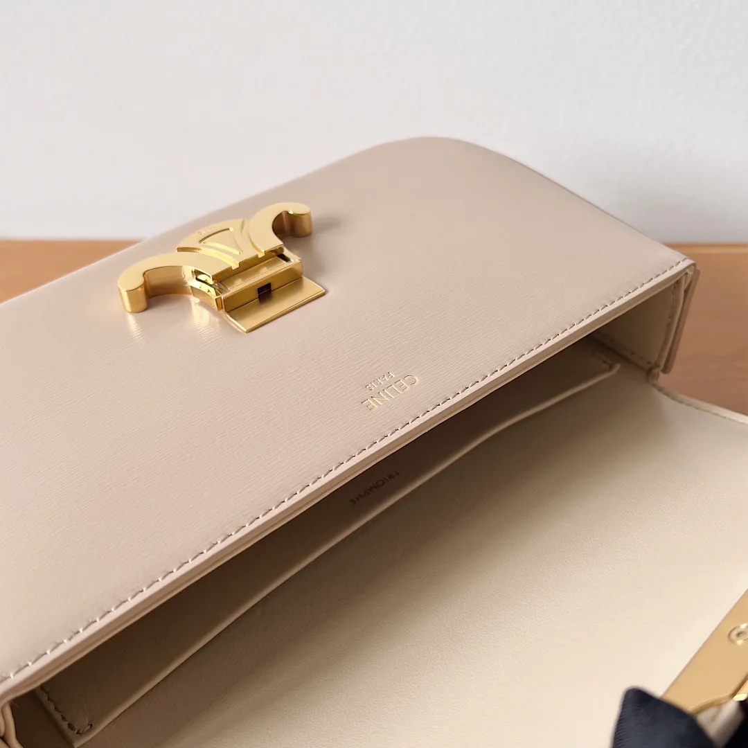 Сумки На Ремне Женские Celine 513929