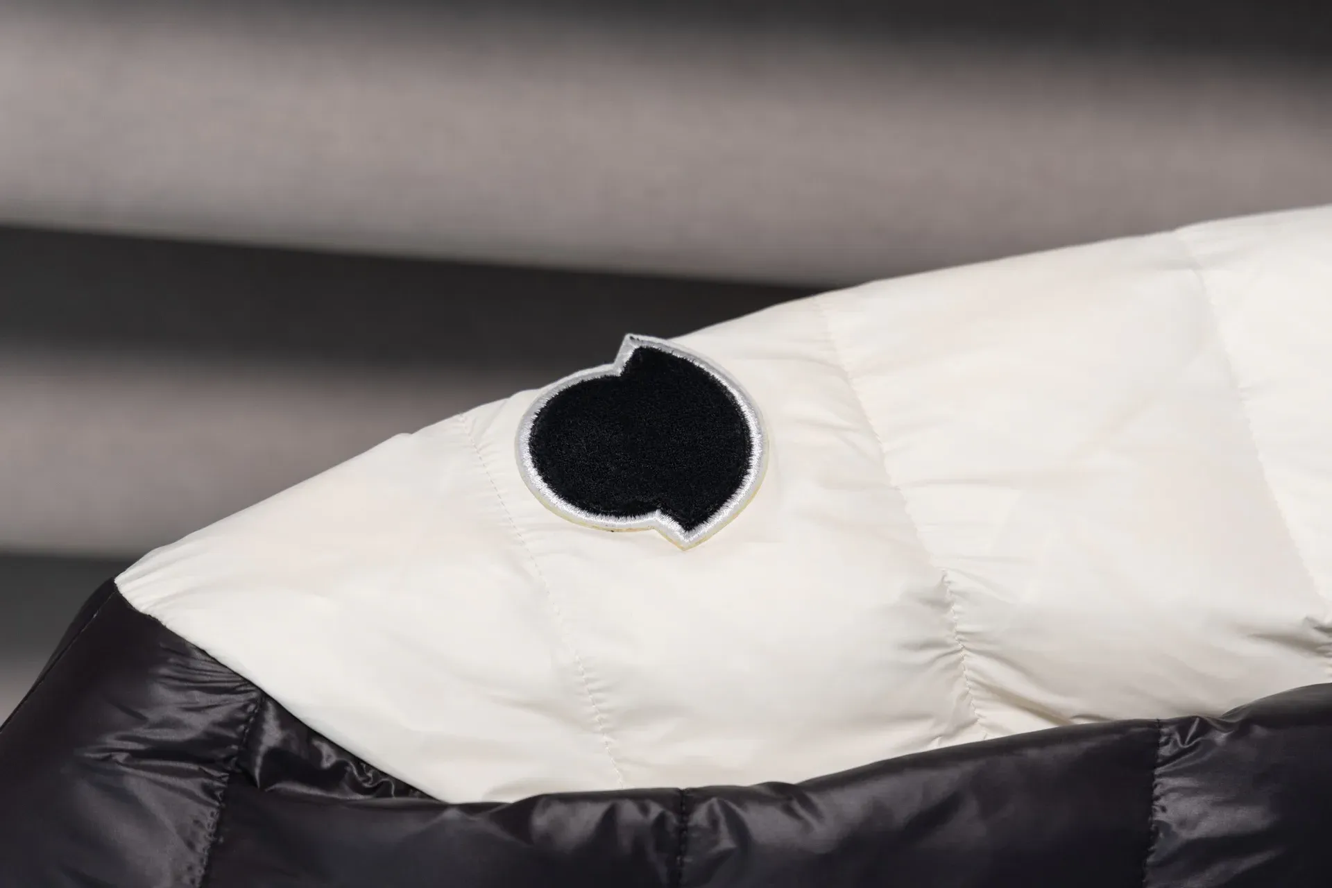 Куртки И Пуховики Женские Moncler 6378584