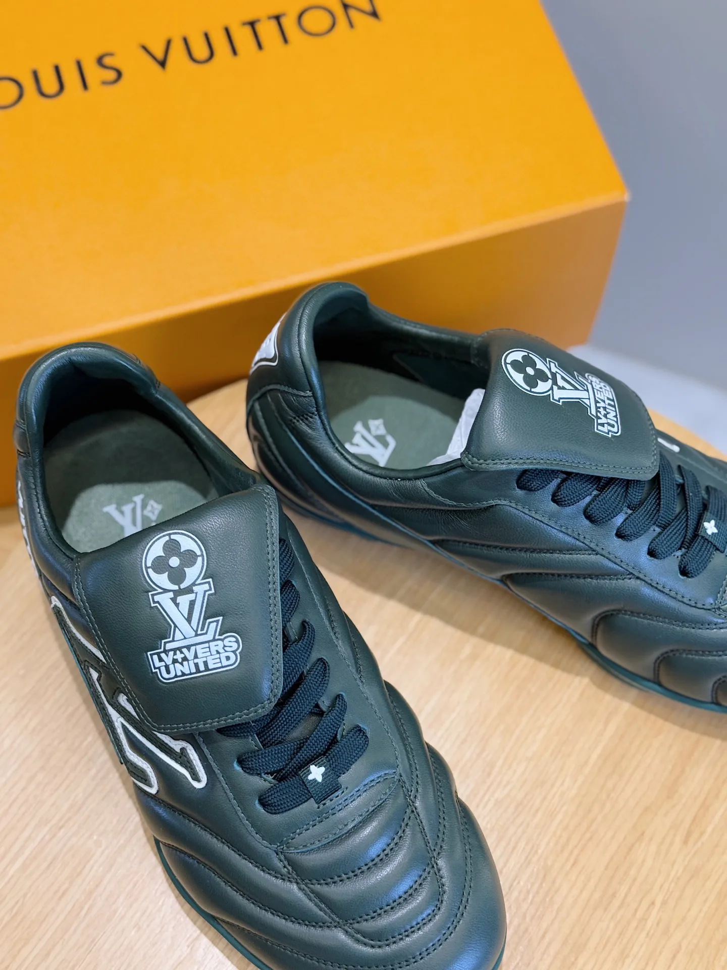 Кроссовки Мужские Louis Vuitton 17573