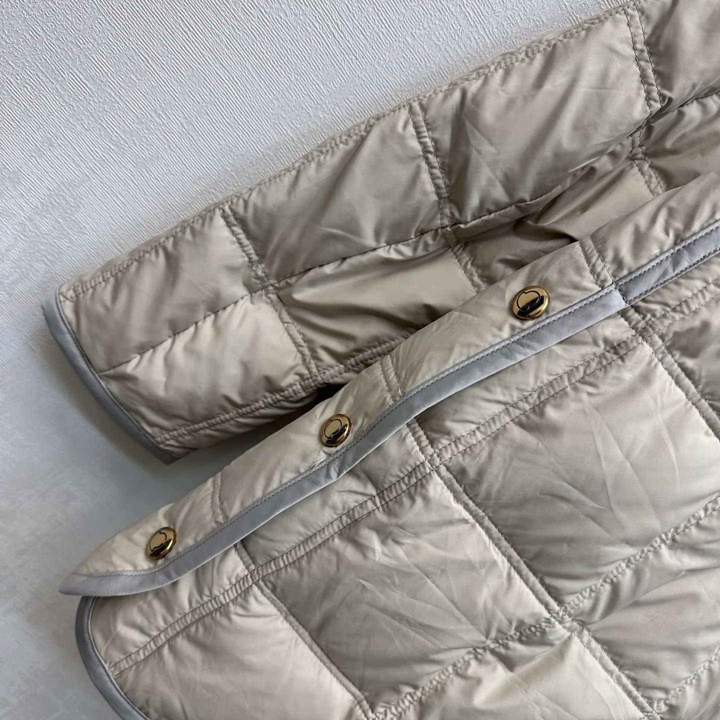 Куртки И Пуховики Женские Moncler 18555768