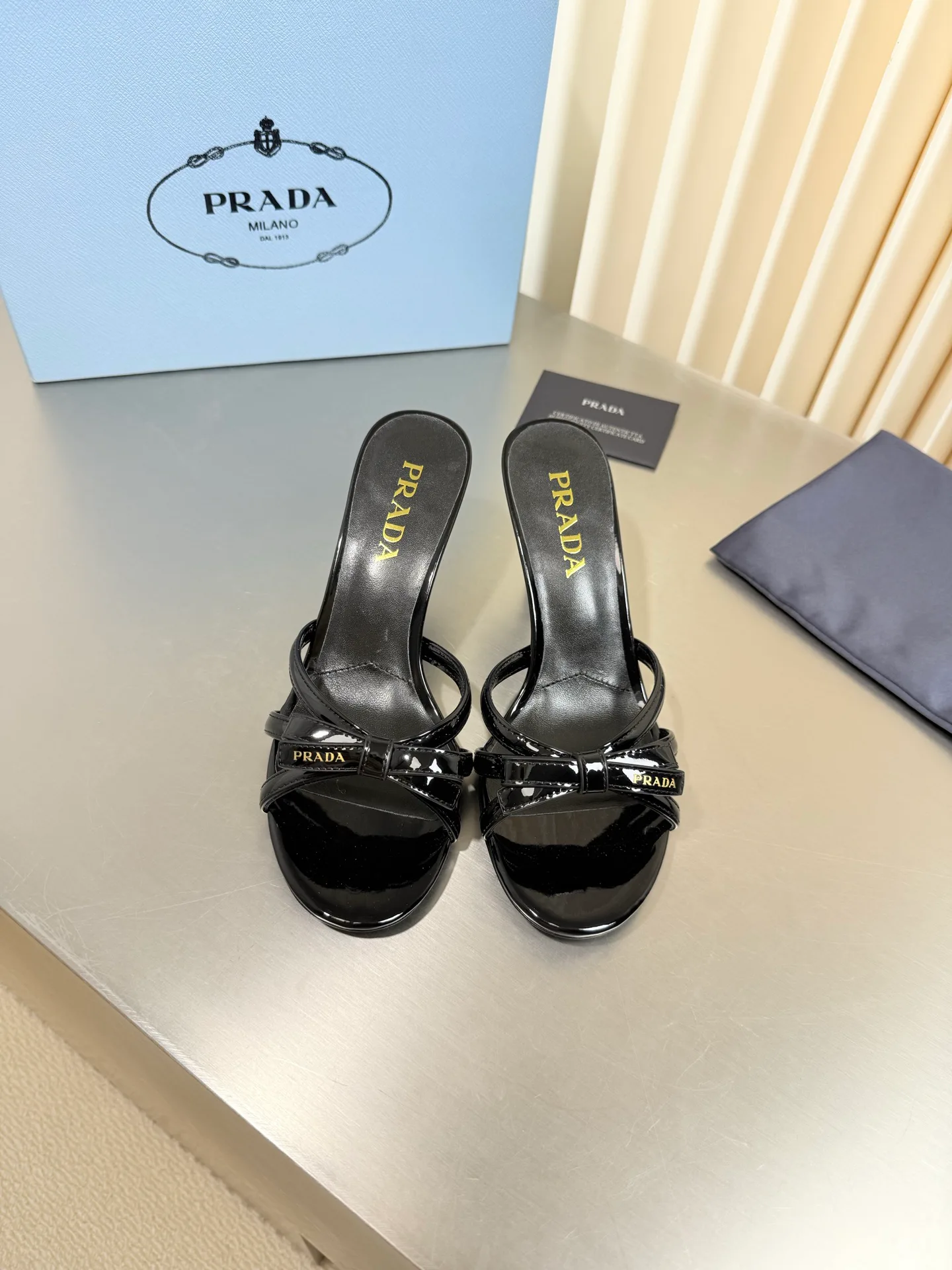 Босоножки Женские Prada 18083095