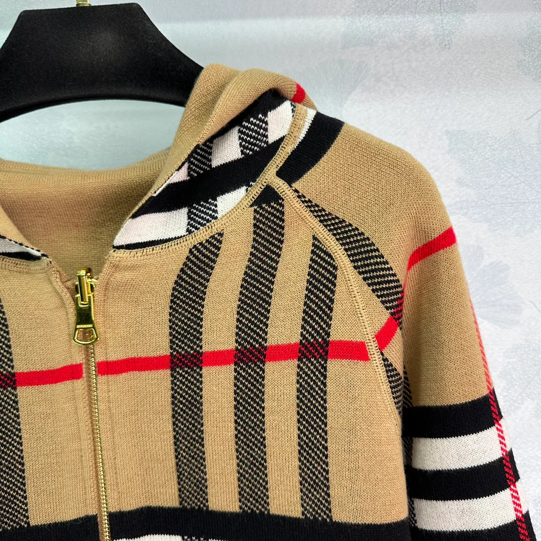 Куртки И Пуховики Женские Burberry 427798