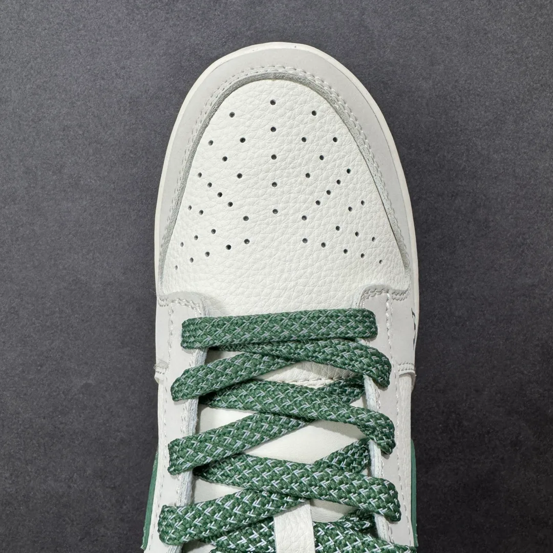 Кроссовки Женские Nike 810790