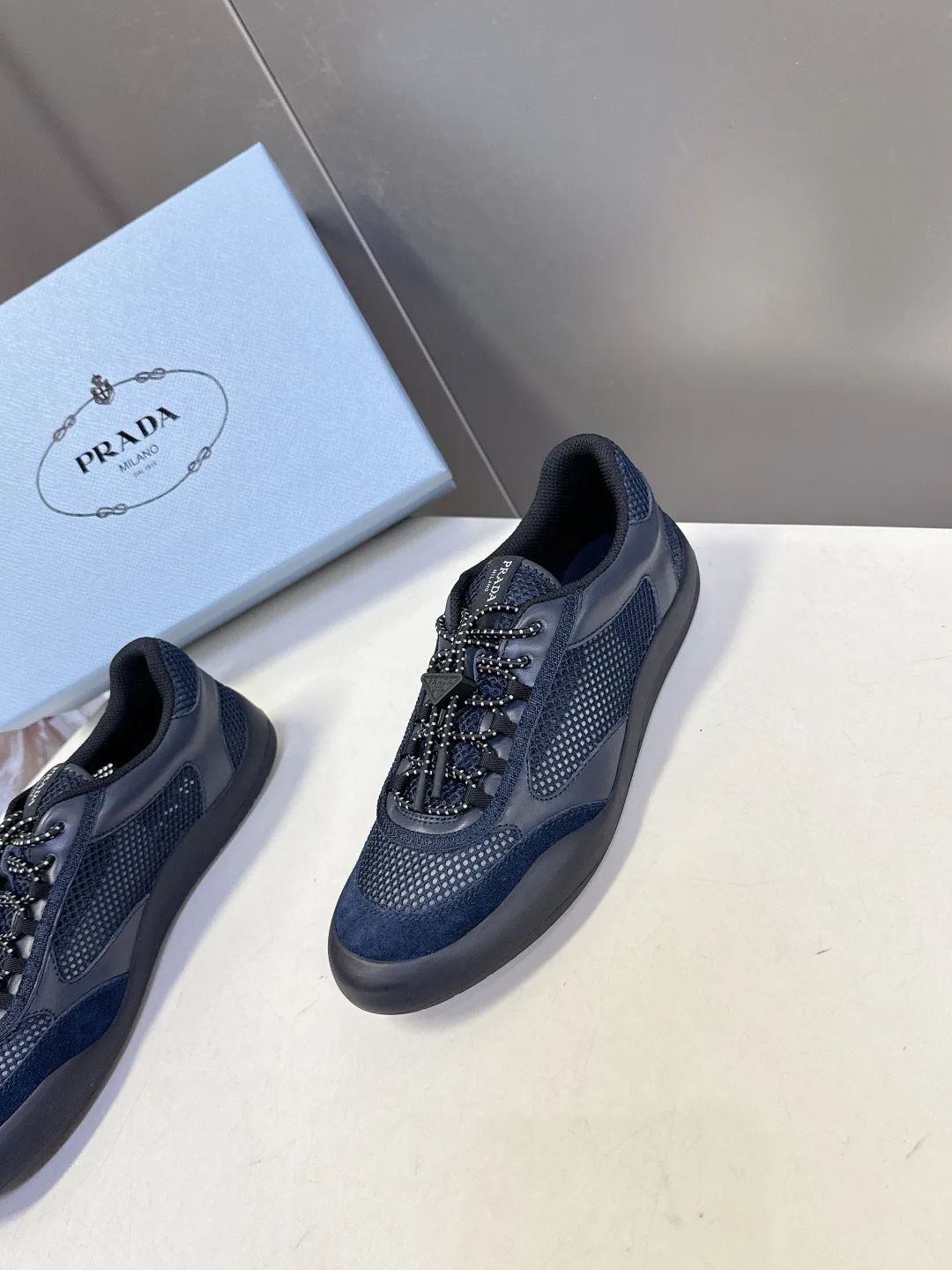 Кроссовки Женские Prada 13478273