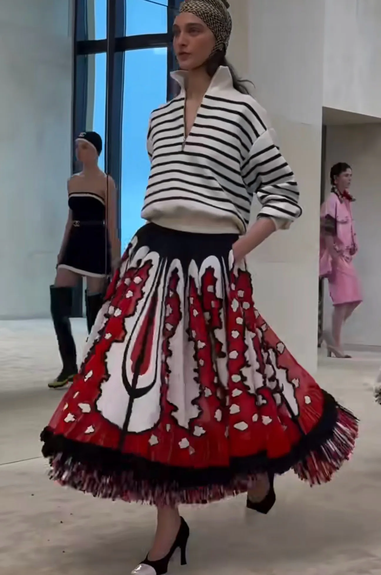 Джемперы И Свитеры Женские Chanel 17995643
