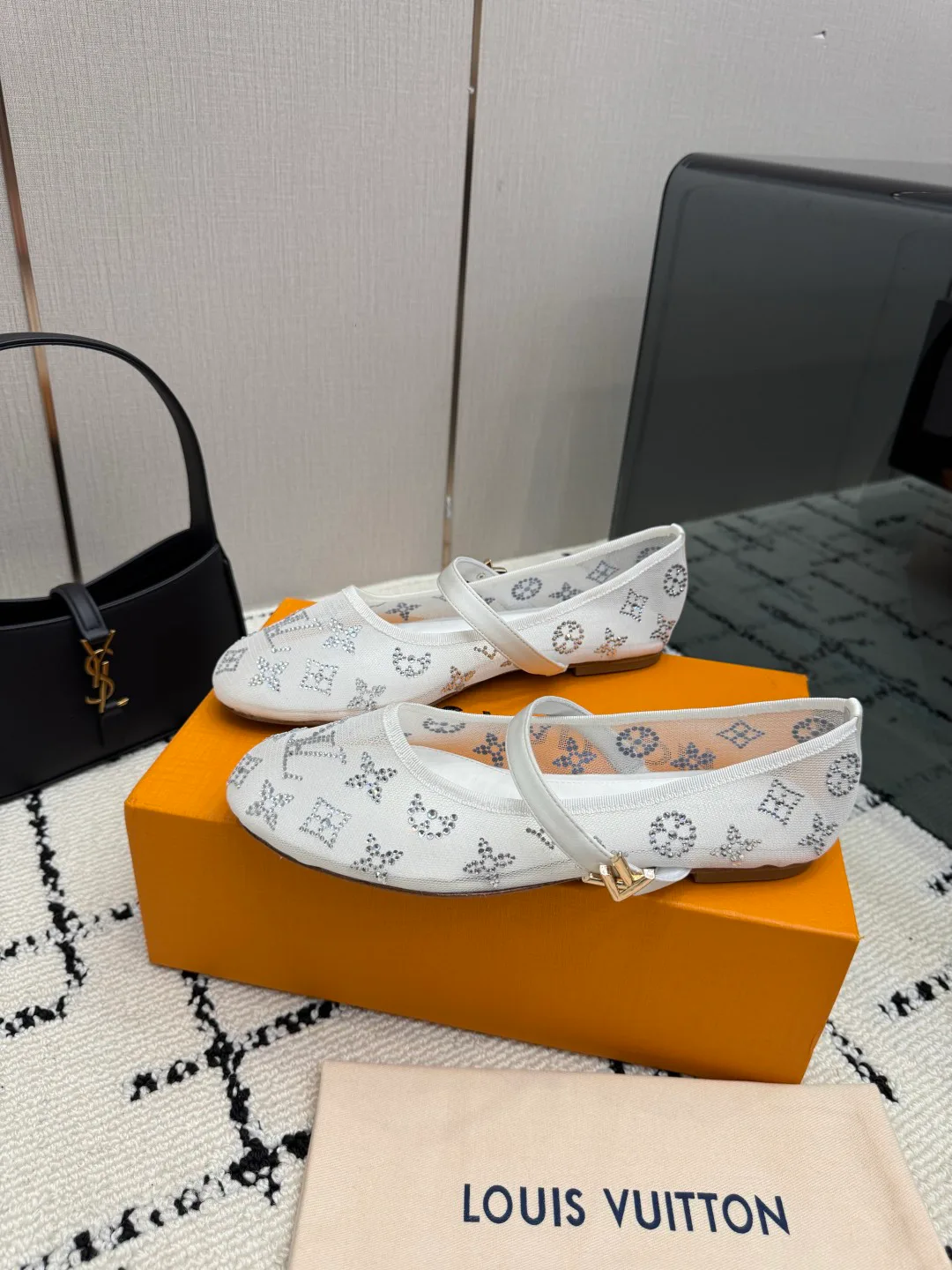Балетки Женские Louis Vuitton 17947012