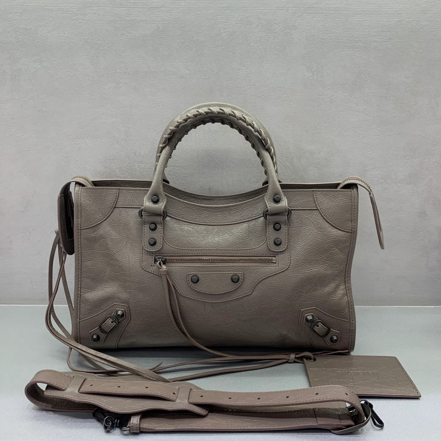 Классические Сумки Женские Balenciaga 18135970