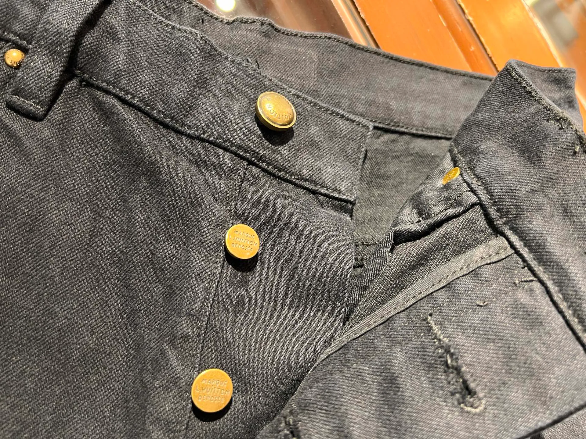 Джинсы Мужские Louis Vuitton 18084630