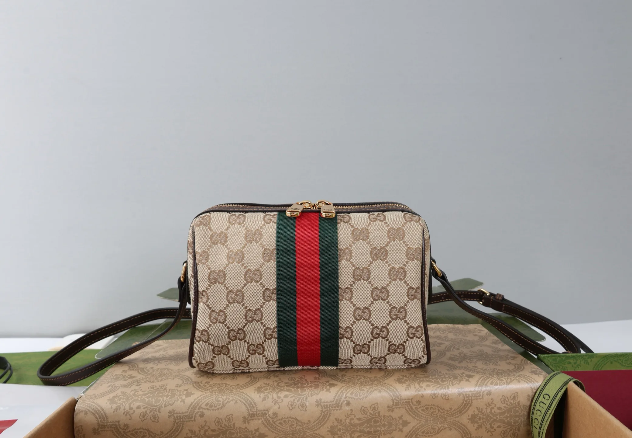 Классические Сумки Женские Gucci 18004846