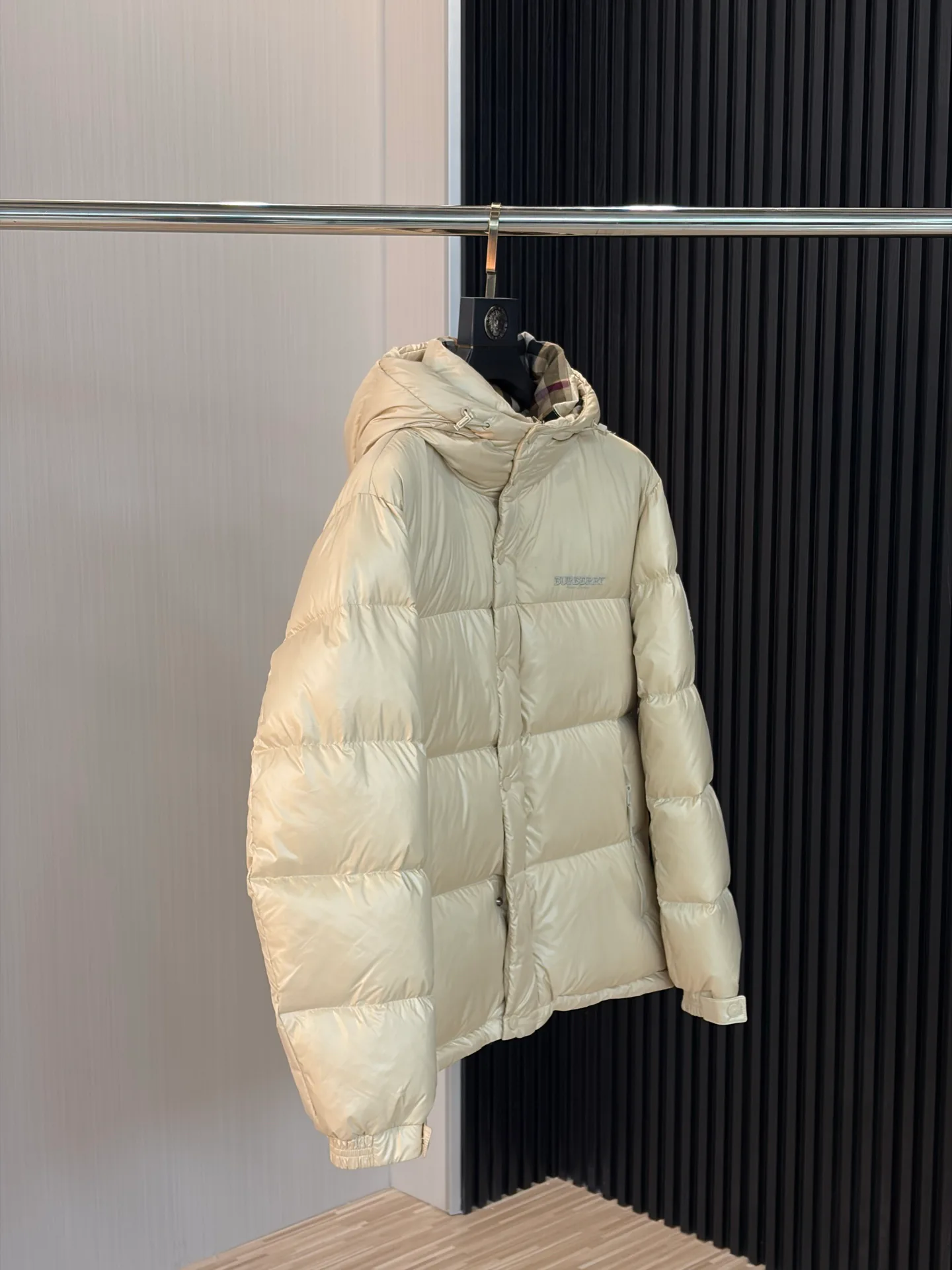 Куртки И Пуховики Женские Burberry 18689142