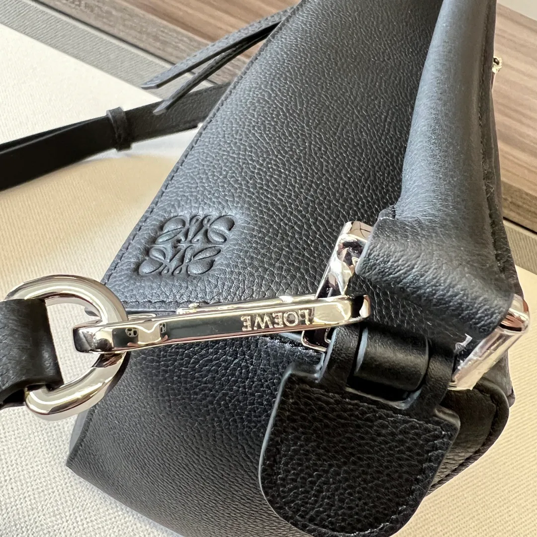 Классические Сумки Женские Loewe 13401810