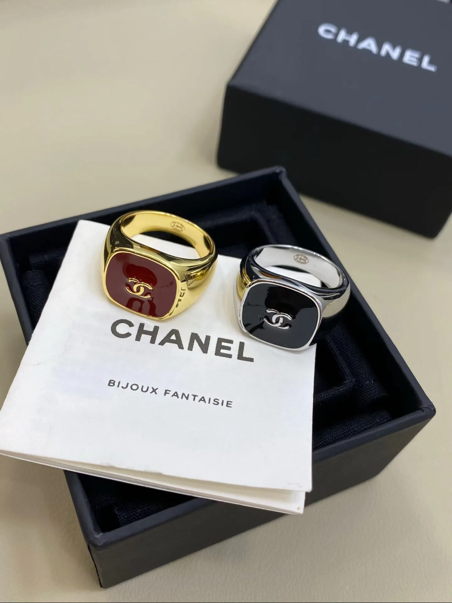 Бижутерия Chanel 18123089