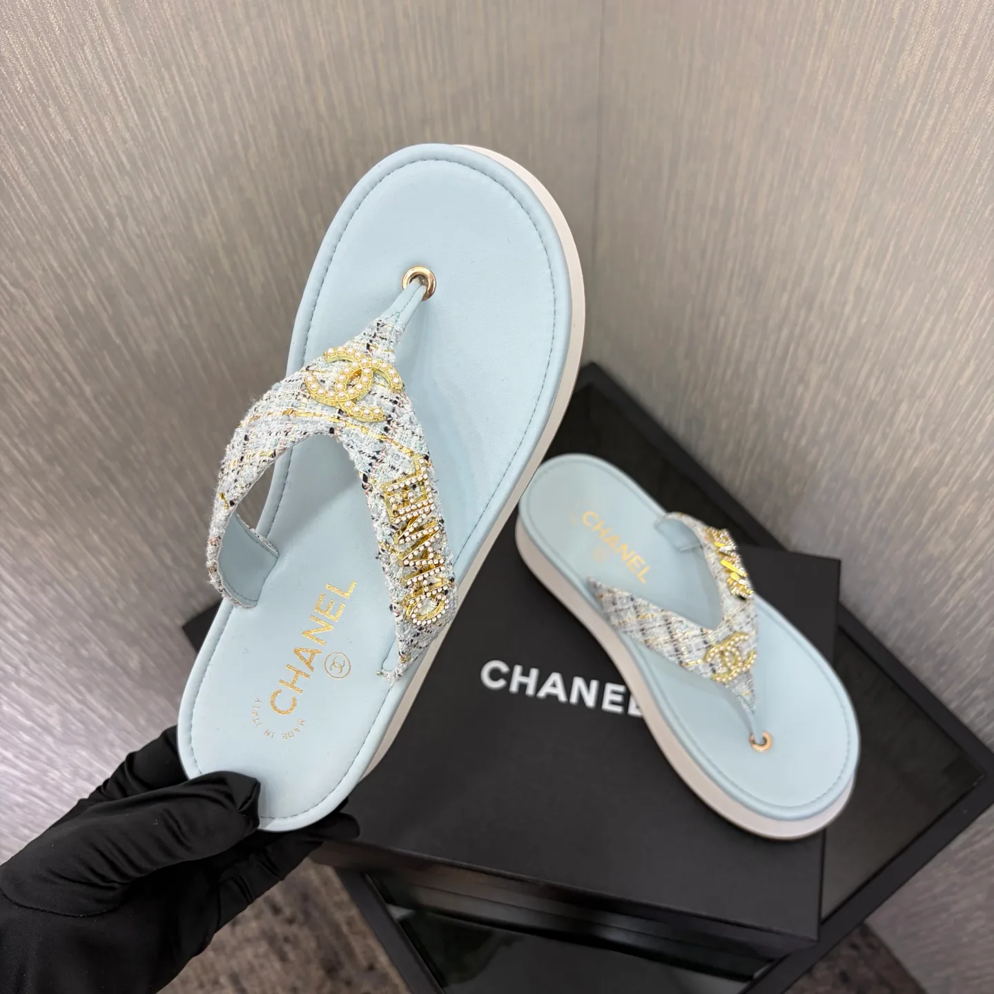 Шлепанцы Женские Chanel 13581879