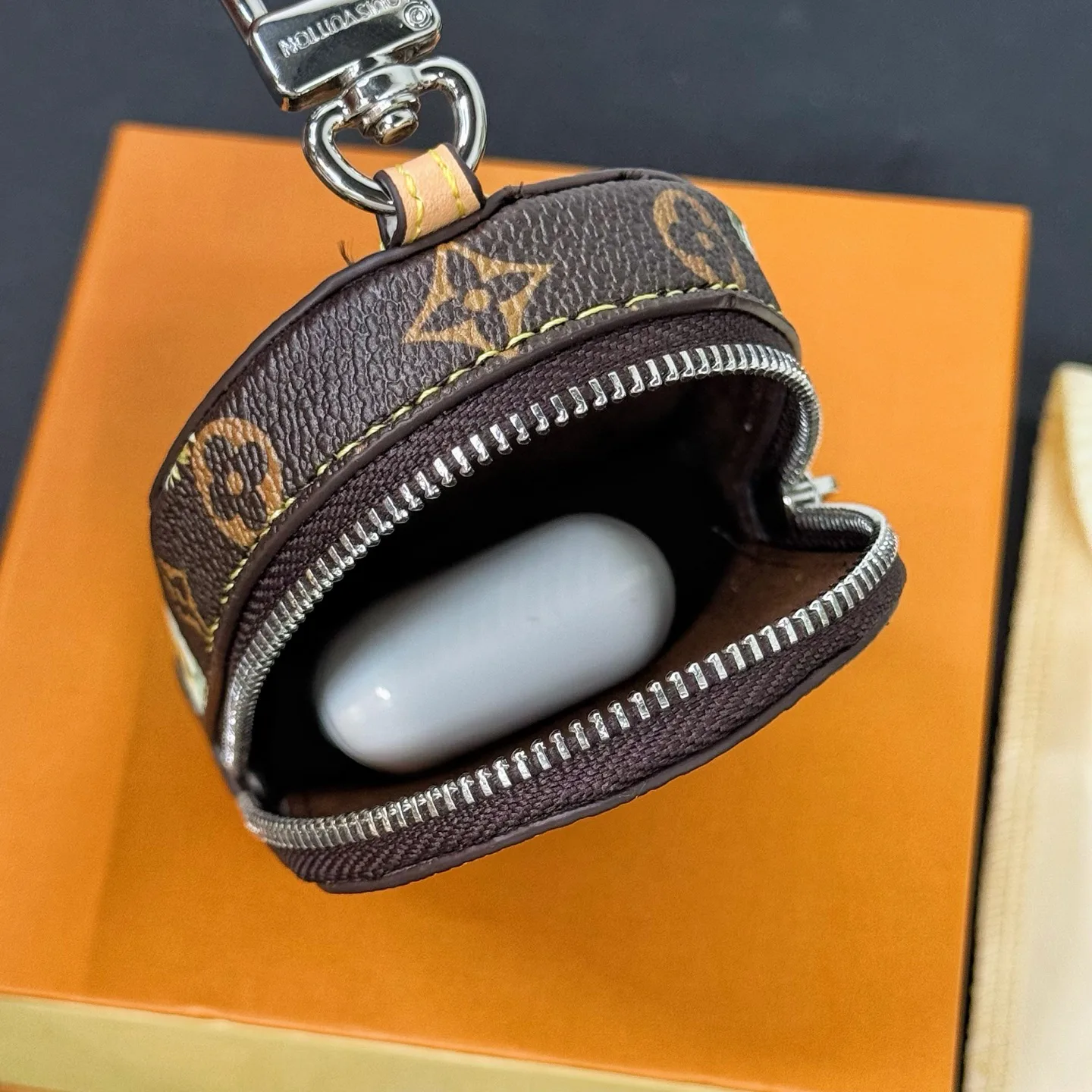 Клатчи Женские Louis Vuitton 13271459