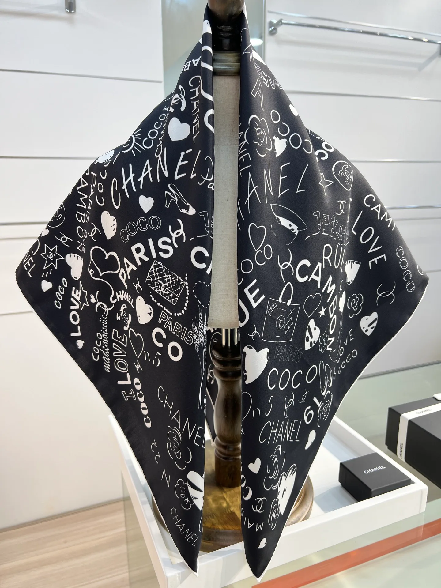 Шарфы Chanel 23926