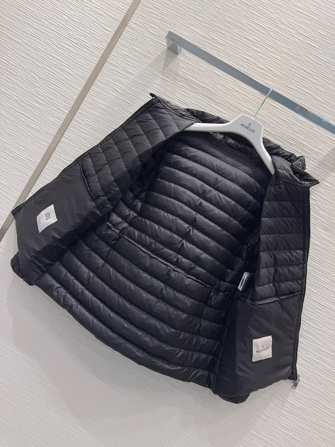 Куртки И Пуховики Женские Moncler 20100835