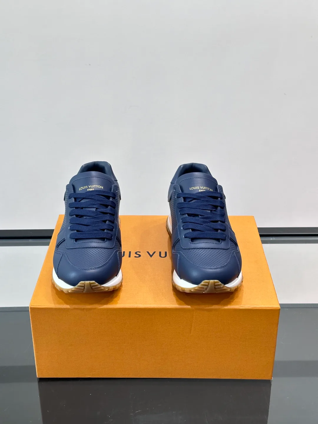 Кроссовки Мужские Louis Vuitton 663042