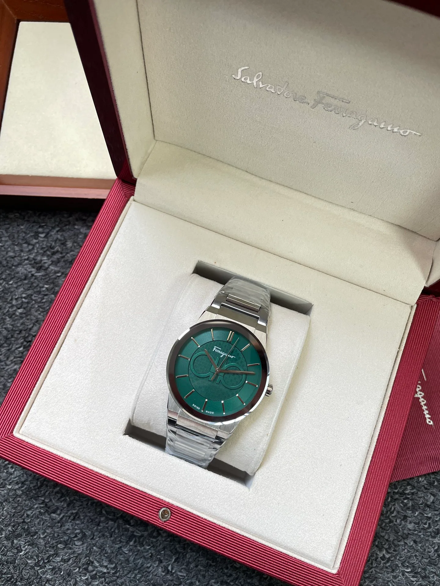 Часы Женские Salvatore Ferragamo 514126