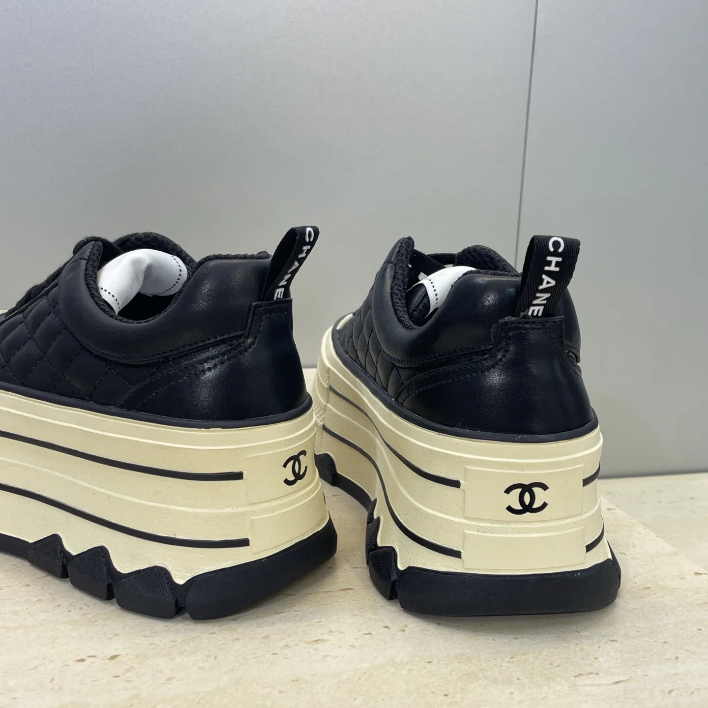 Кроссовки Женские Chanel 2997392