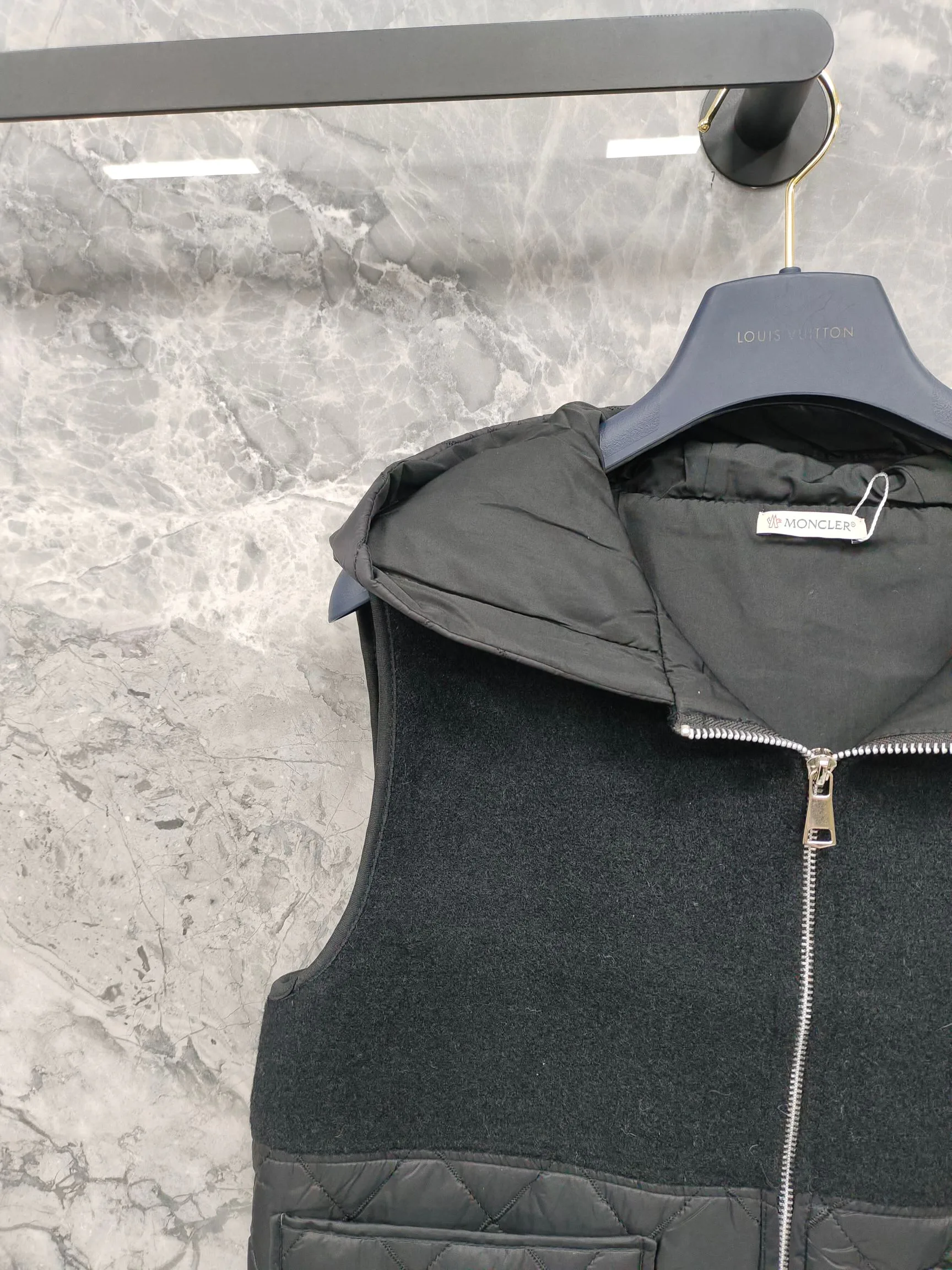 Жилеты Женские Moncler 18743555
