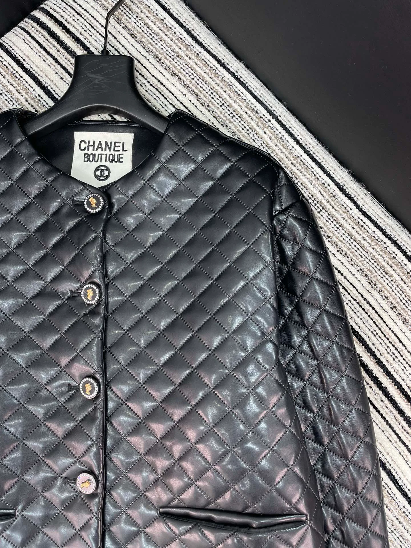 Куртки И Пуховики Женские Chanel 355591