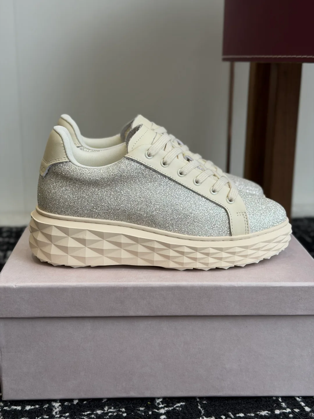 Кроссовки Женские Jimmy Choo 18260365