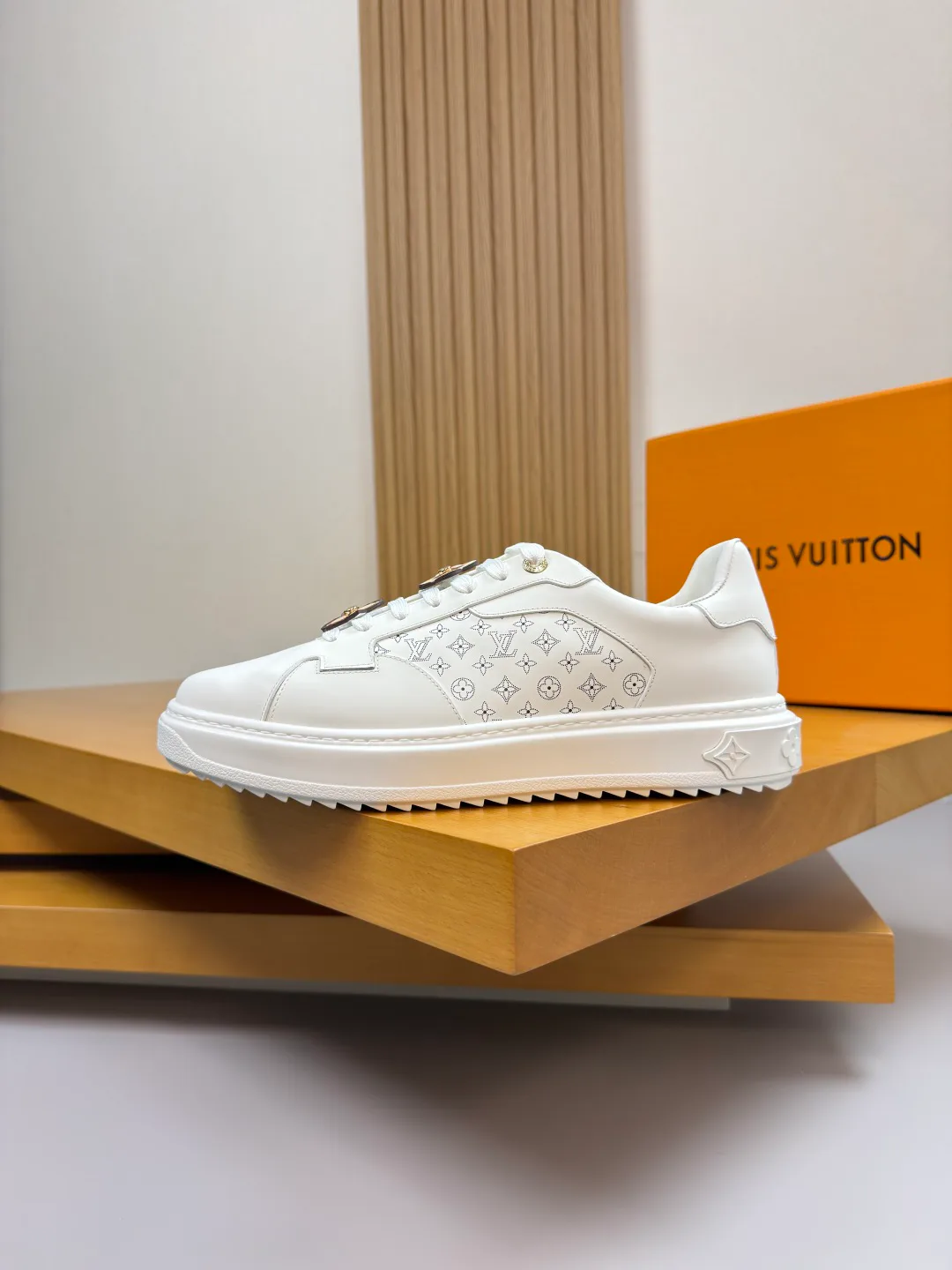 Кроссовки Женские Louis Vuitton 2652653