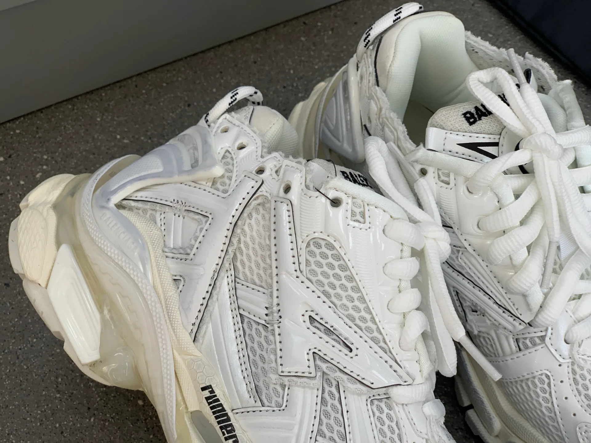 Кроссовки Женские Balenciaga 11568354