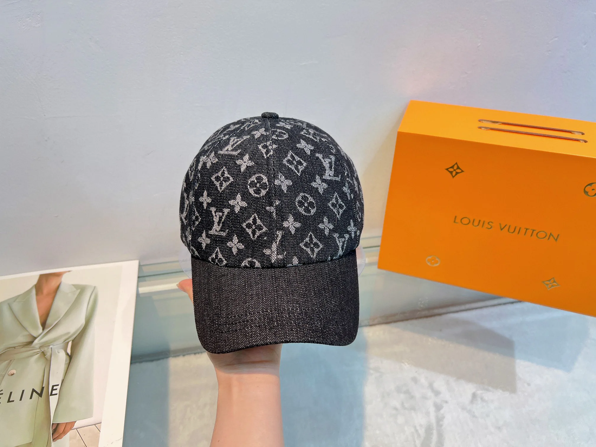 Головные Уборы Louis Vuitton 21023