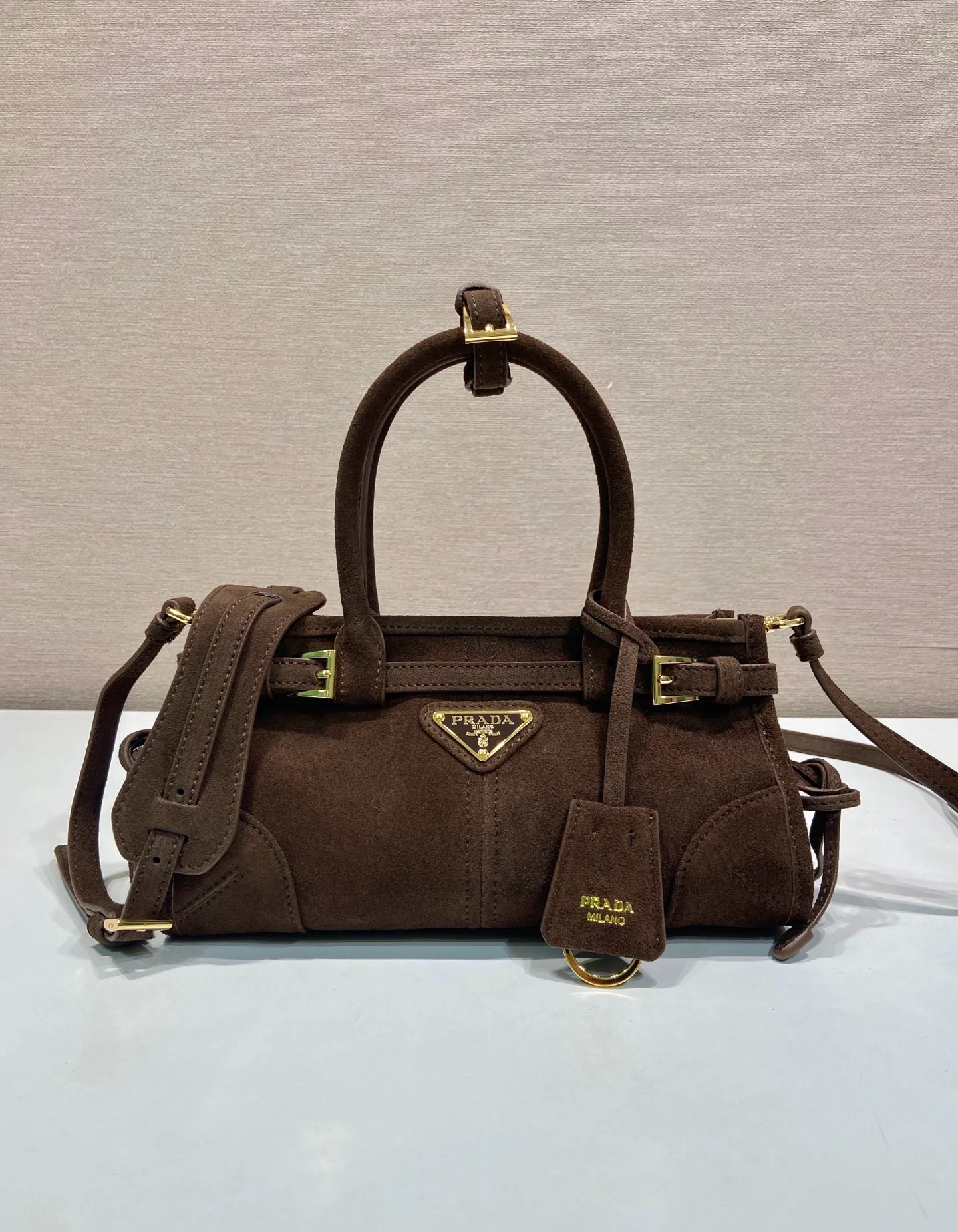 Классические Сумки Женские Prada 18237648