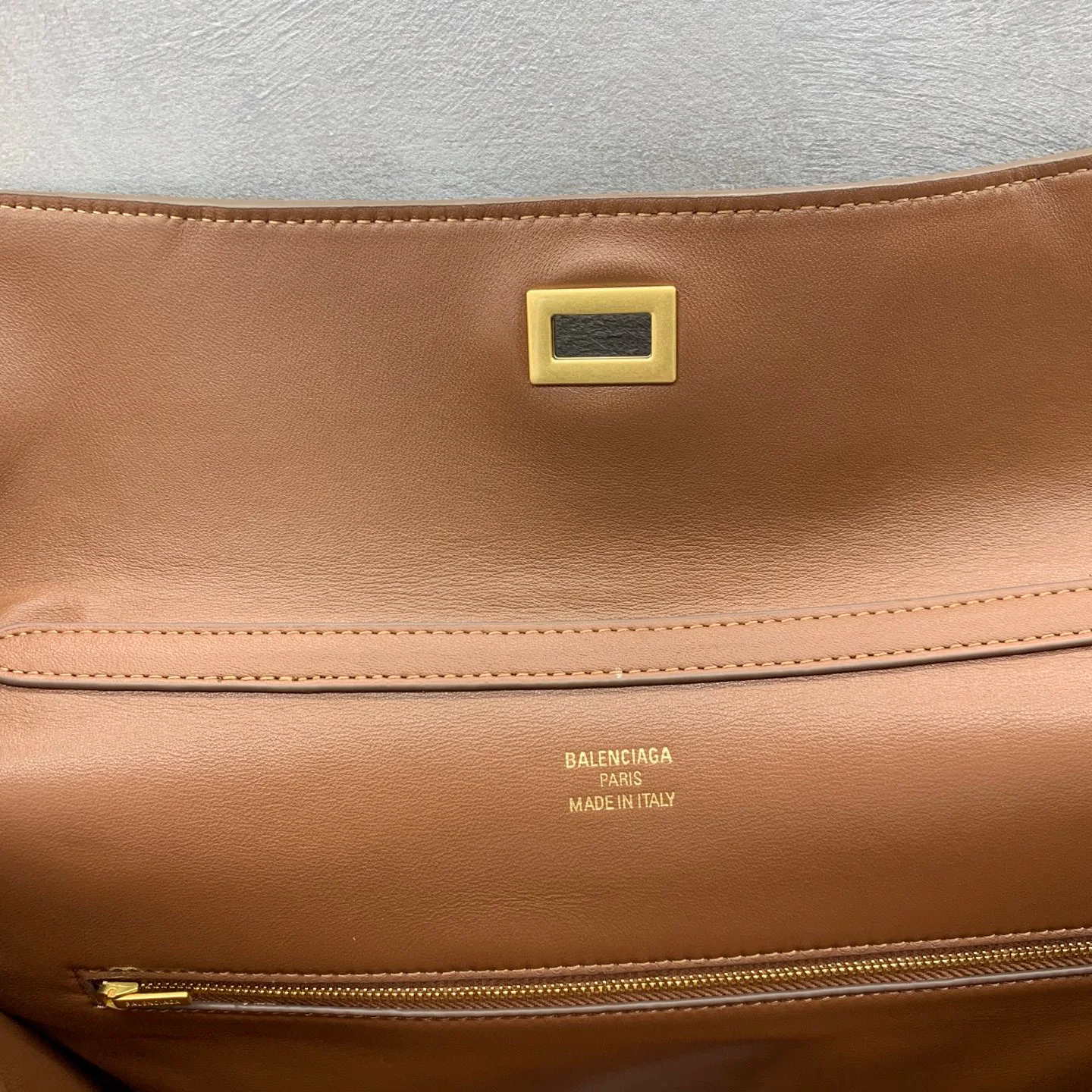 Классические Сумки Женские Balenciaga 18136466