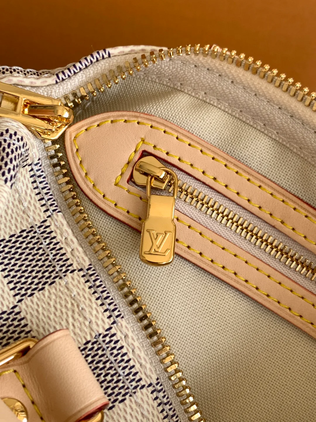 Классические Сумки Женские Louis Vuitton 11869533