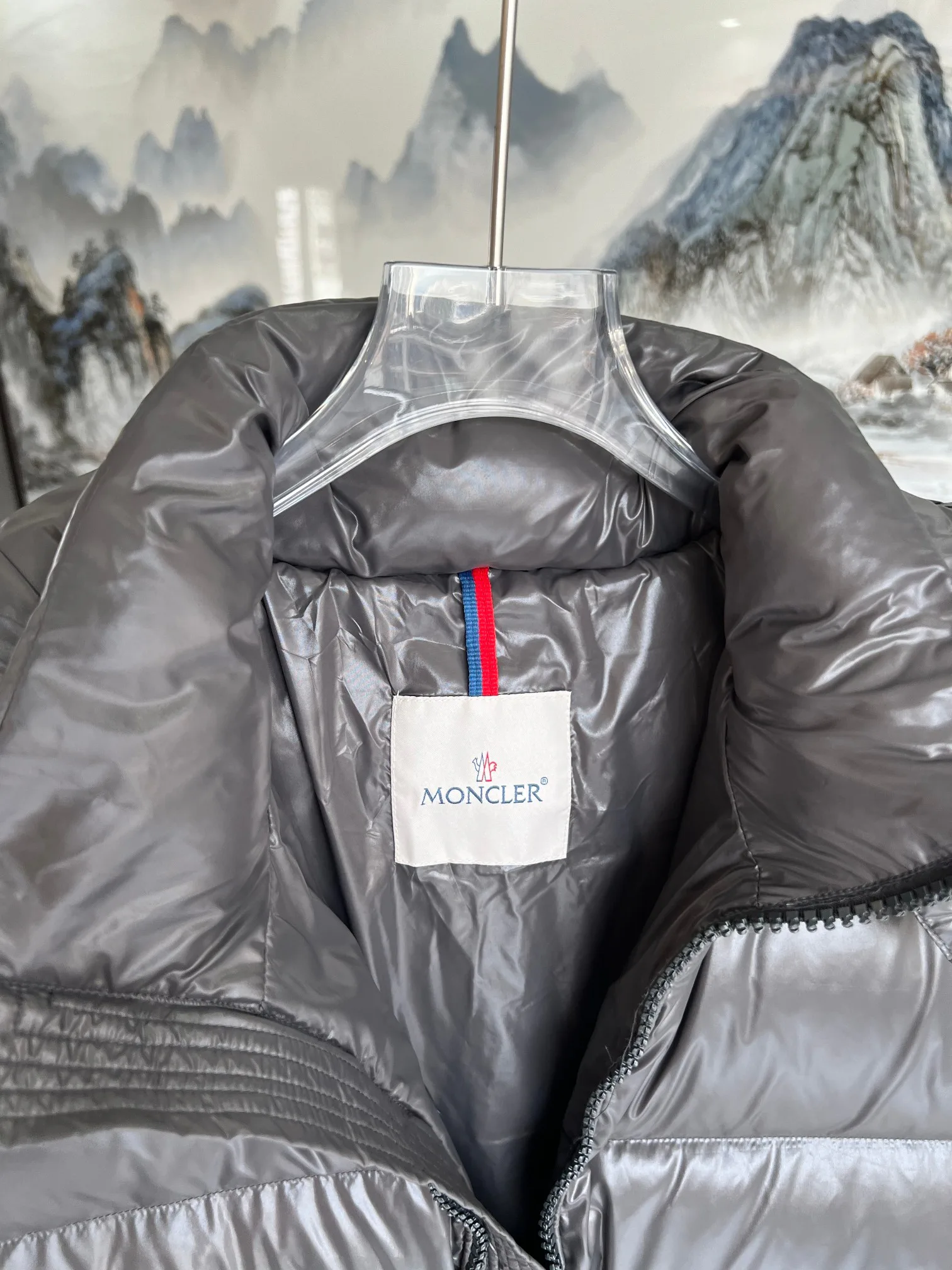 Куртки И Пуховики Женские Moncler 18415682