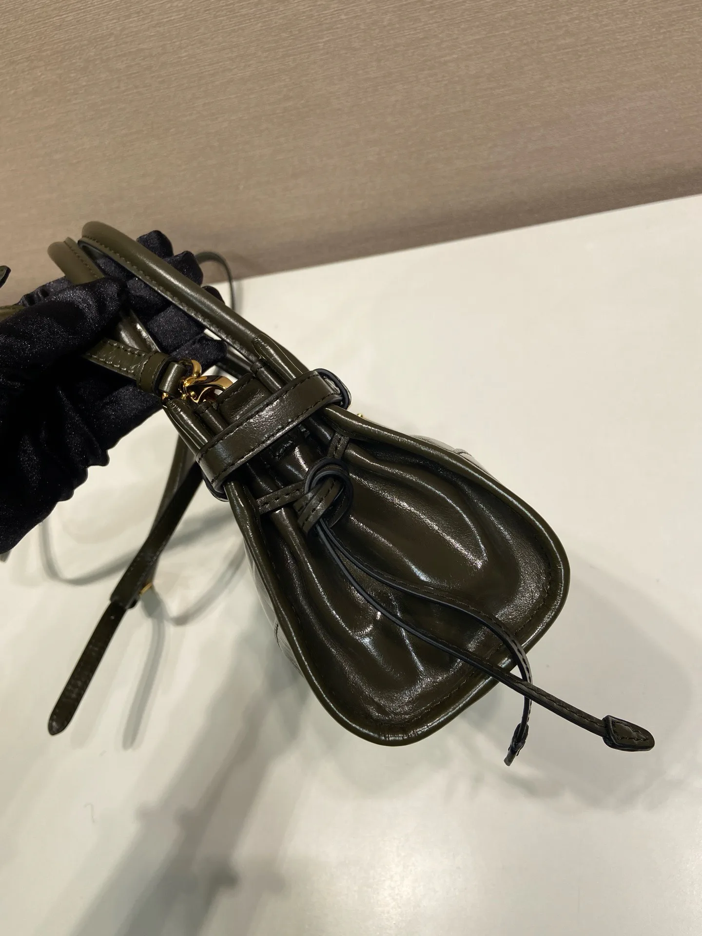 Классические Сумки Женские Prada 18184672