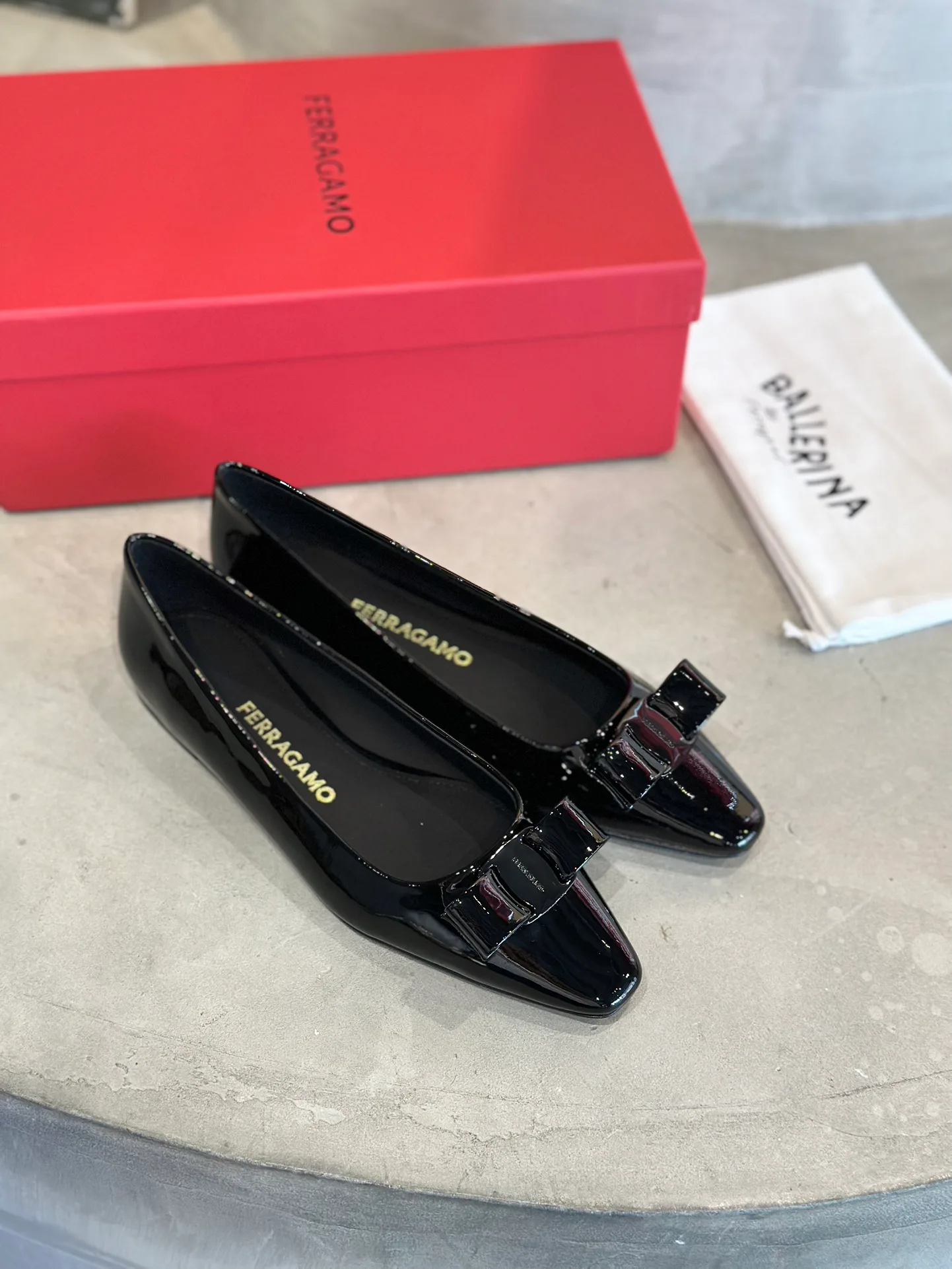 Балетки Женские Salvatore Ferragamo 18531761