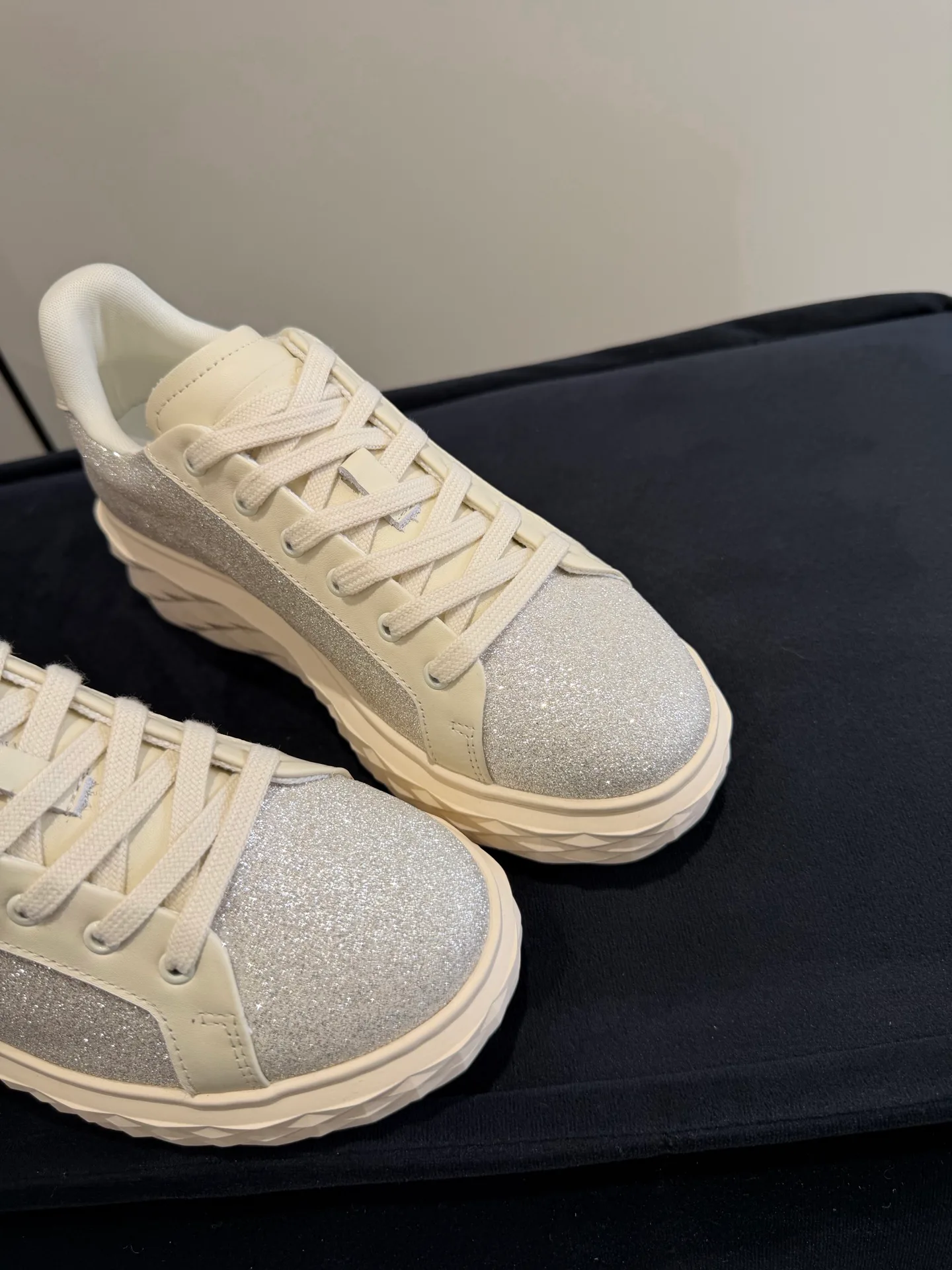 Кроссовки Женские Jimmy Choo 18470027