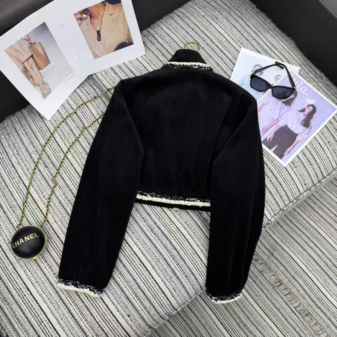 Куртки И Пуховики Женские Chanel 229393