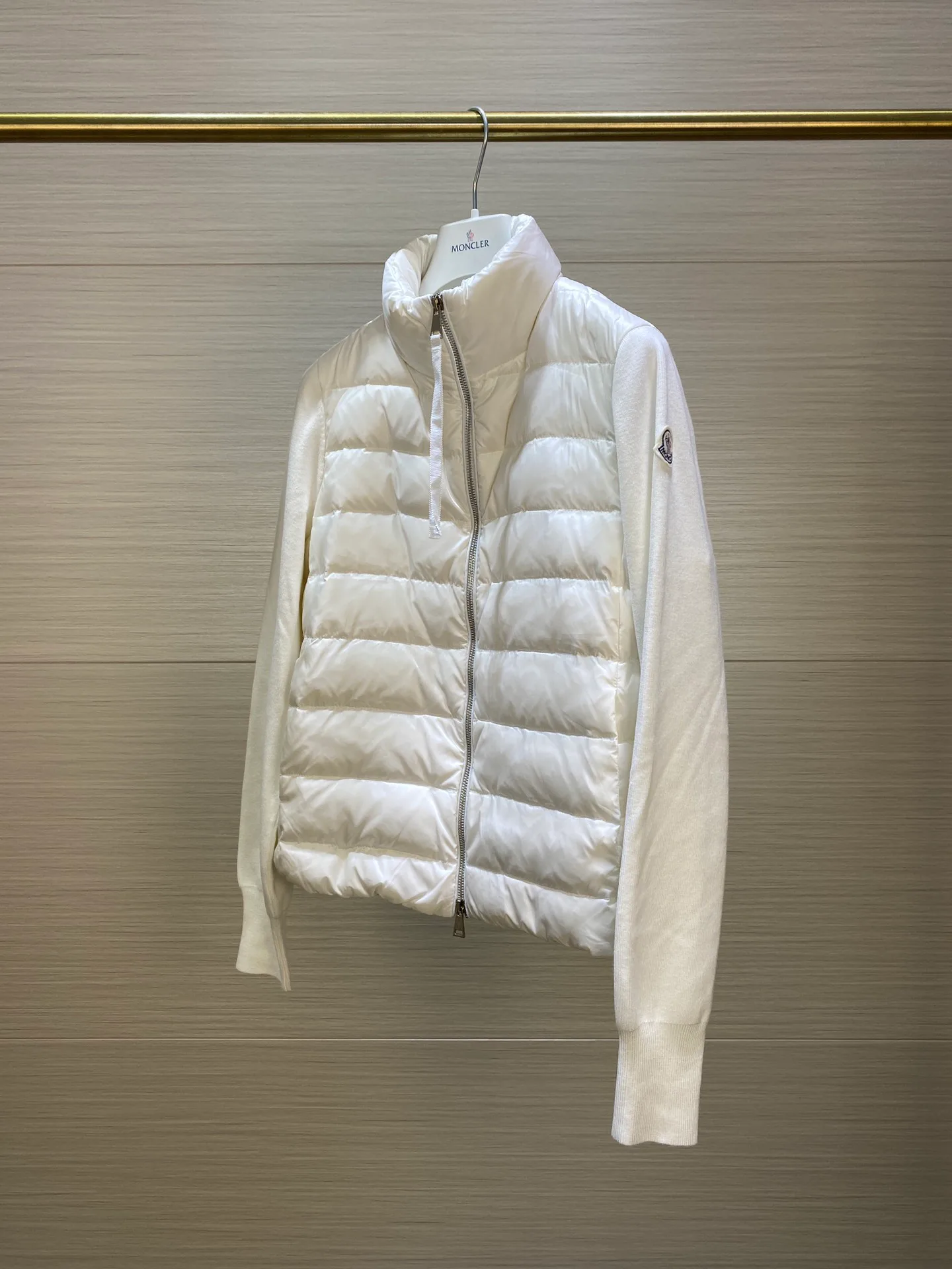 Куртки И Пуховики Женские Moncler 19636337
